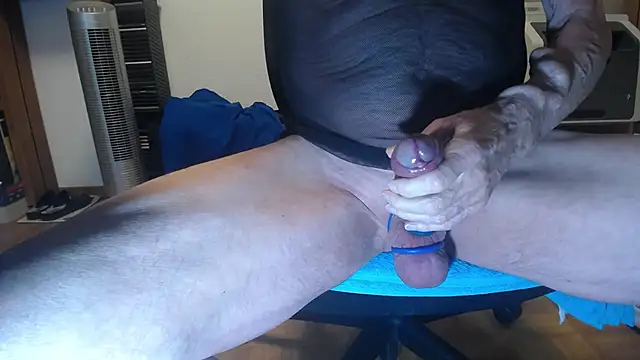 Snapshot of MrTrent chatting on 14, 1, 2025 MrTrent online show from 14, 1, 2025