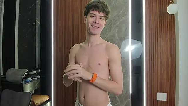 Snapshot of calvin_love_you chatting on 7, 7, 2026 calvin love you online show from 7, 7, 2026