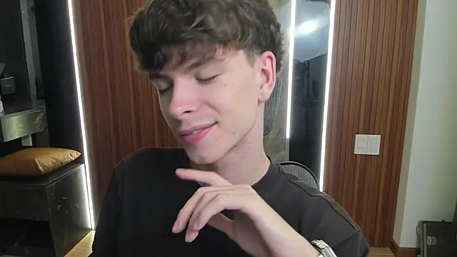 calvin love you online show from 11, 4, 2026