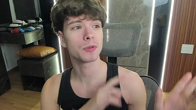 Snapshot of calvin_love_you chatting on 15, 7, 2026 calvin love you online show from 15, 7, 2026