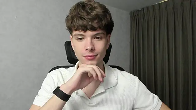 Snapshot of calvin_love_you chatting on 1, 3, 2026 calvin love you online show from 1, 3, 2026