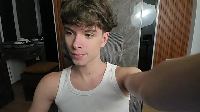 Snapshot of calvin_love_you chatting on 6, 6, 2026 calvin love you online show from 6, 6, 2026