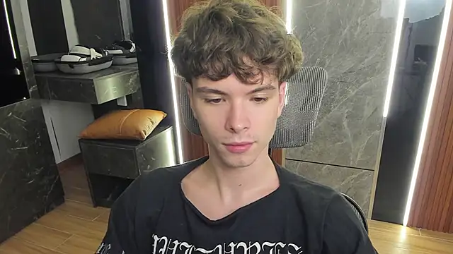Snapshot of calvin_love_you chatting on 9, 6, 2026 calvin love you online show from 9, 6, 2026