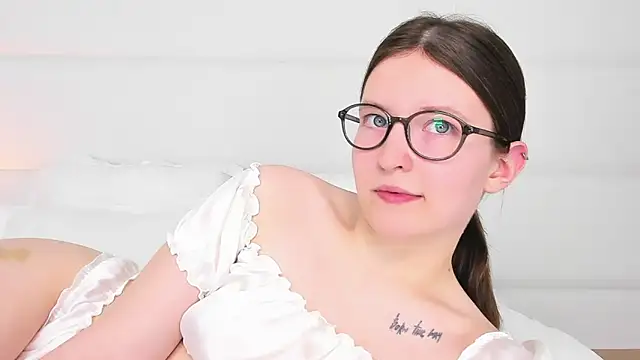 MoonAngelic online show from 12, 2, 2025