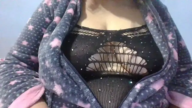 Snapshot of maria38xxx chatting on 1, 2, 2025 maria38xxx online show from 1, 2, 2025