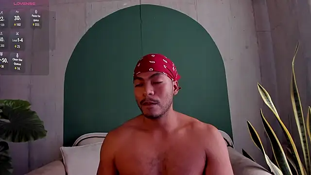 noah jones   online show from 30, 11, 2025