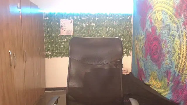 BurningVenus12 online show from 28, 9, 2025