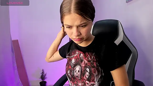 Snapshot of PaigeJayden chatting on 28, 10, 2025 PaigeJayden online show from 28, 10, 2025