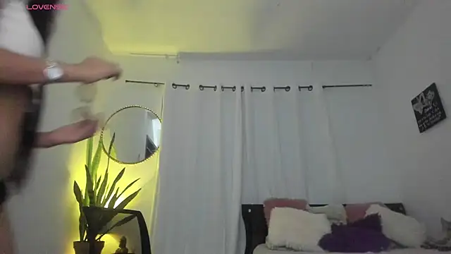 Sophie sweett19 online show from 15, 9, 2025