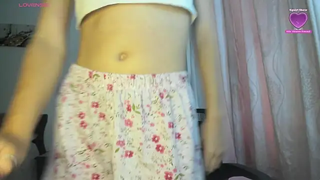 Snapshot of Sophie_sweett19 chatting on 18, 1, 2026 Sophie sweett19 online show from 18, 1, 2026