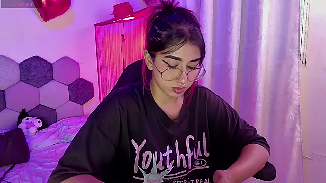 Horny tgn online show from 28, 3, 2026