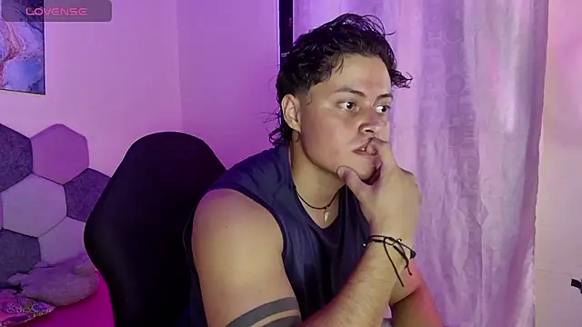 Snapshot of Horny_tgn chatting on 10, 10, 2025 Horny tgn online show from 10, 10, 2025