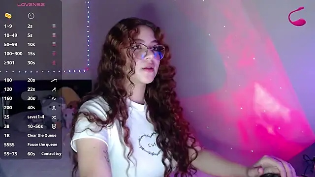 Missfortune18 online show from 21, 2, 2025