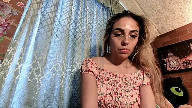 ValeriaLacrozee online show from 15, 9, 2025