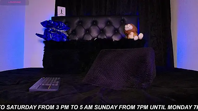 James1lee  online show from 13, 7, 2026