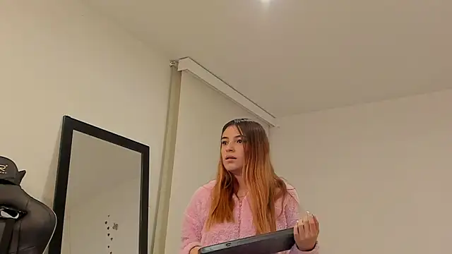 sofiarouge online show from 19, 3, 2025