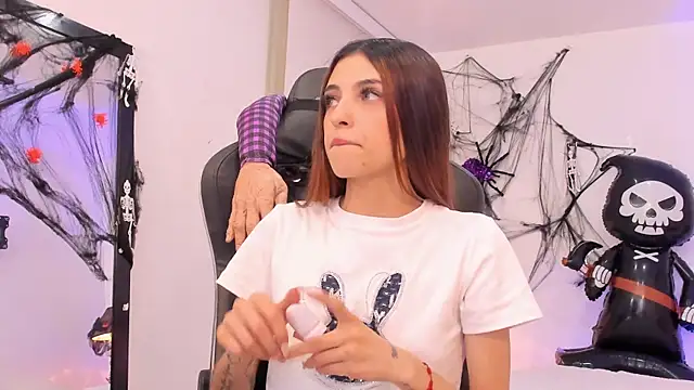 sofiarouge online show from 2, 10, 2025