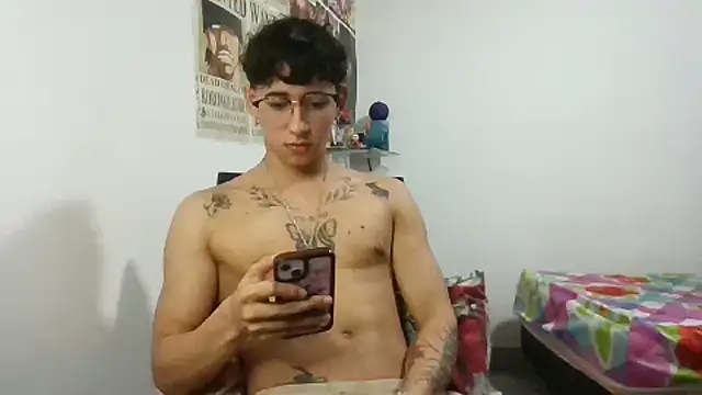 Snapshot of Dillom420 chatting on 21, 1, 2025 Dillom420 online show from 21, 1, 2025