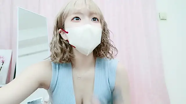 Snapshot of eimi_ch chatting on 9, 3, 2025 eimi ch online show from 9, 3, 2025