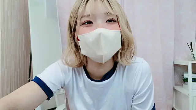 Snapshot of eimi_ch chatting on 14, 12, 2024 eimi ch online show from 14, 12, 2024