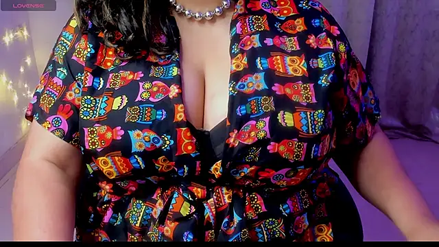 Snapshot of Gulabi_Queen chatting on 1, 3, 2026 Gulabi Queen online show from 1, 3, 2026