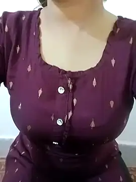 Snapshot of Arohi_is_Live chatting on 4, 3, 2025 Arohi is Live online show from 4, 3, 2025