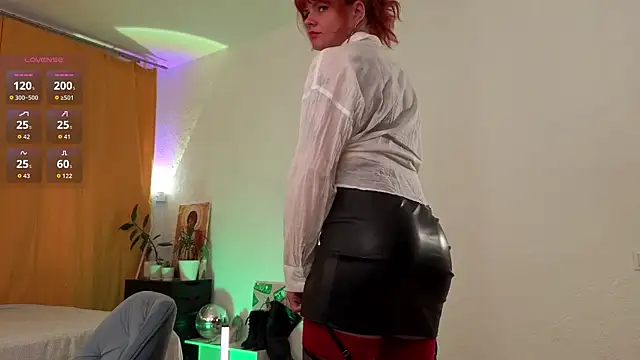 Snapshot of ginavontease chatting on 17, 6, 2026 ginavontease online show from 17, 6, 2026