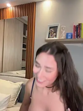 Snapshot of FridaKlein chatting on 25, 2, 2025 FridaKlein online show from 25, 2, 2025