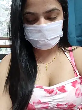 Snapshot of Myloveurvi chatting on 8, 11, 2025 Myloveurvi online show from 8, 11, 2025