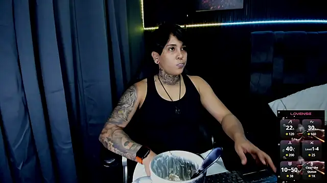 ZhoeStrong online show from 13, 11, 2025