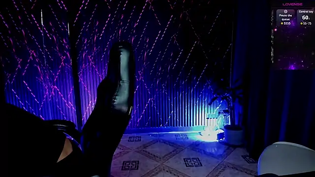 Snapshot of ZhoeStrong chatting on 6, 2, 2026 ZhoeStrong online show from 6, 2, 2026