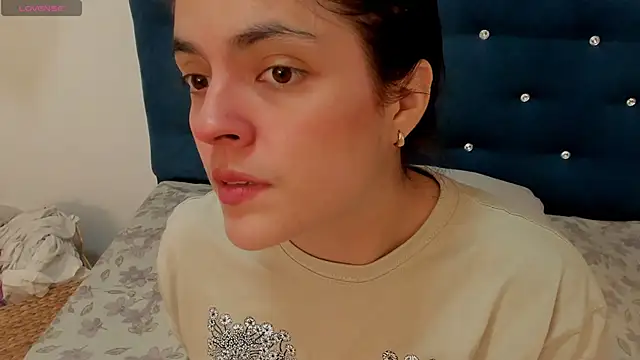 sofiaclauss online show from 8, 2, 2025