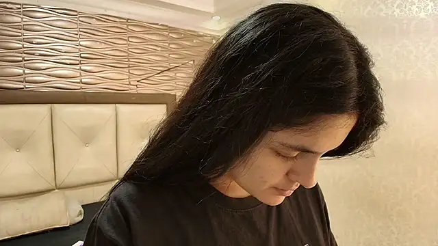 sofiaclauss online show from 23, 10, 2025