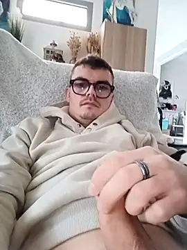 GLouglou19 online show from 2, 11, 2025