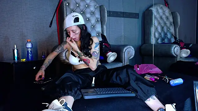 LusstCruella online show from 12, 11, 2025