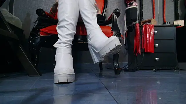 LusstCruella online show from 26, 2, 2025