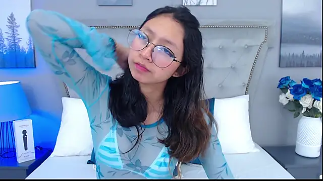 Yommi Winx online show from 2, 3, 2025