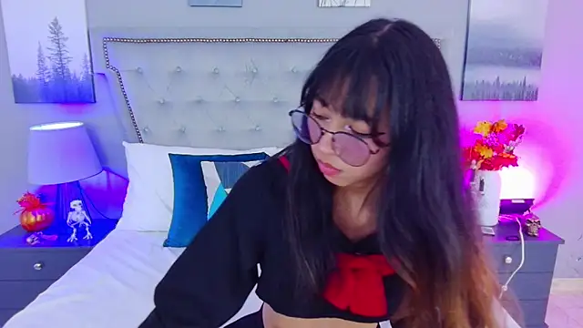 Yommi Winx online show from 25, 10, 2025