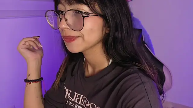 Yommi Winx online show from 2, 12, 2025