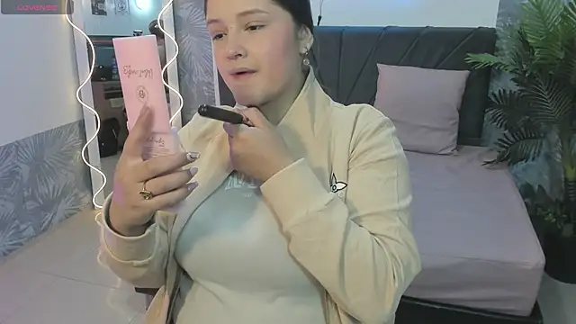 Krysstal tay online show from 15, 4, 2026