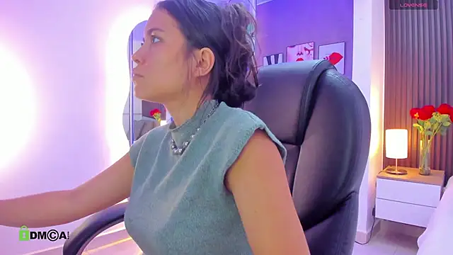 natasha  jackson online show from 7, 4, 2026