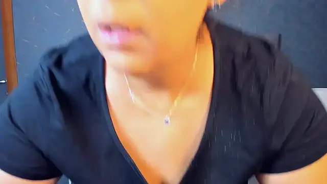 Snapshot of AmyCubes chatting on 17, 10, 2025 AmyCubes online show from 17, 10, 2025