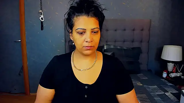 Snapshot of AmyCubes chatting on 2, 11, 2025 AmyCubes online show from 2, 11, 2025