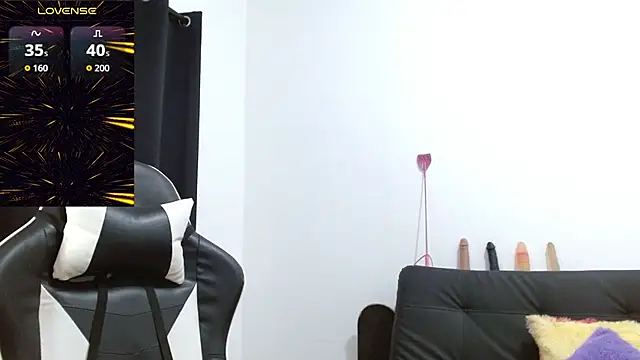 Kiara-Rider online show from 2, 12, 2025