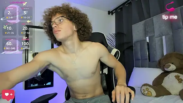 All3ssandr0 online show from 11, 1, 2025