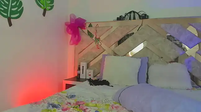  miss khloe online show from 6, 3, 2025