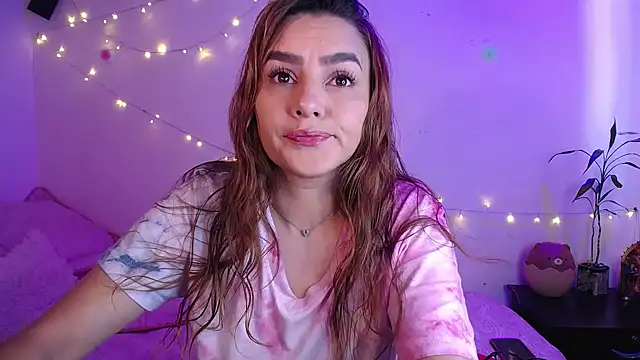 Snapshot of Lu_perez chatting on 7, 11, 2025 Lu perez online show from 7, 11, 2025