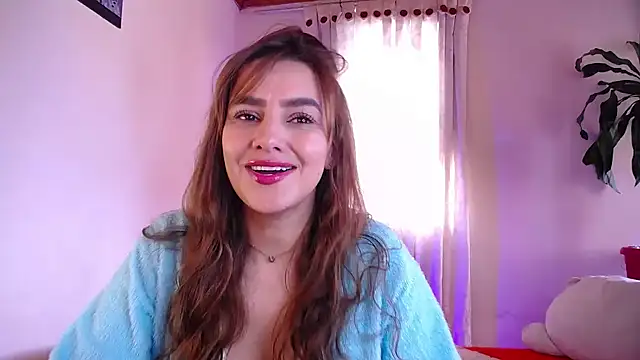 Snapshot of Lu_perez chatting on 2, 10, 2025 Lu perez online show from 2, 10, 2025