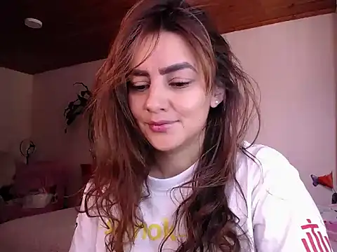 Snapshot of Lu_perez chatting on 15, 9, 2025 Lu perez online show from 15, 9, 2025