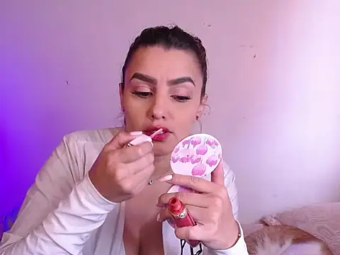 Snapshot of Lu_perez chatting on 27, 10, 2025 Lu perez online show from 27, 10, 2025